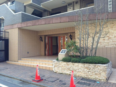 【エントランス】 | ヴェルビュ青葉台ブラオ