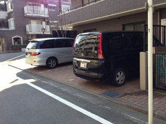 【駐車場】