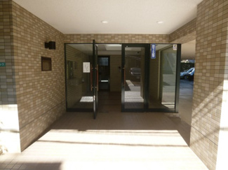 【エントランス】