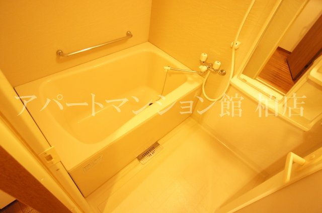 アメニティ富里の浴室|浴室です