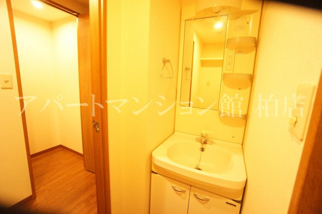 アメニティ富里の独立洗面台