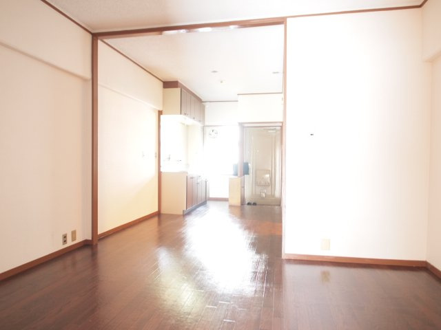 サンロール湊町の内装