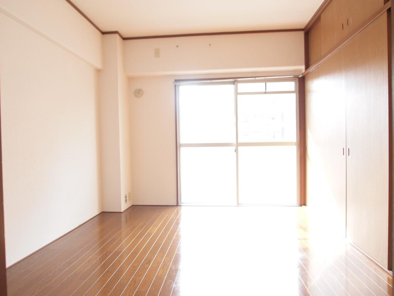 サンロール湊町の居間・リビング