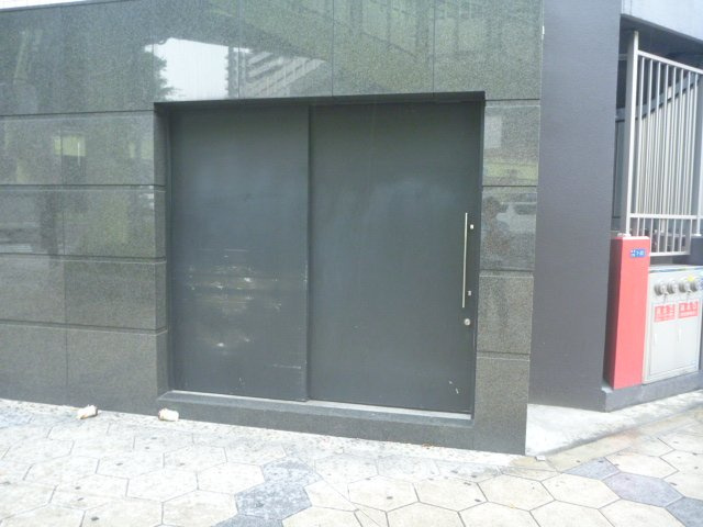 YMK NANBA（ワイエムケーナンバ）　BRAVI不動産のその他共用部分|【YMK NANBA（ワイエムケーナンバ）】ゴミ置き場