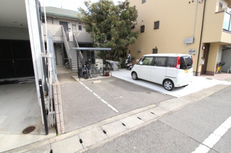 【駐車場】