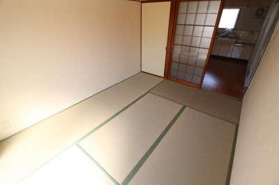 【寝室】 | 吉里マンション