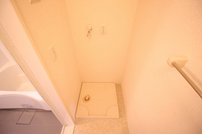 【洗面所】 | フローレンス宮町 | 洗濯機置き場