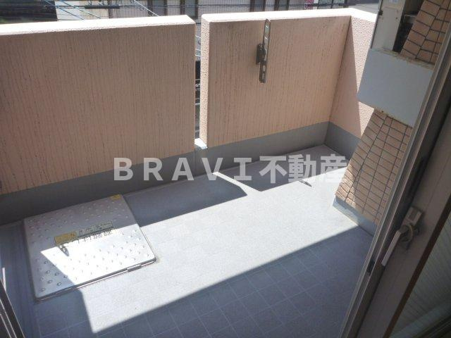グラマシー心斎橋東　BRAVI不動産のバルコニー|【グラマシー心斎橋東】広々としたバルコニーです