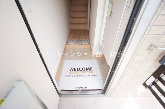 ファミールAの玄関