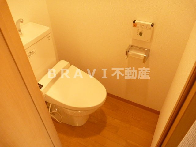 ラシーヌ玉造　BRAVI不動産のトイレ|【ラシーヌ玉造】落ち着いたトイレです