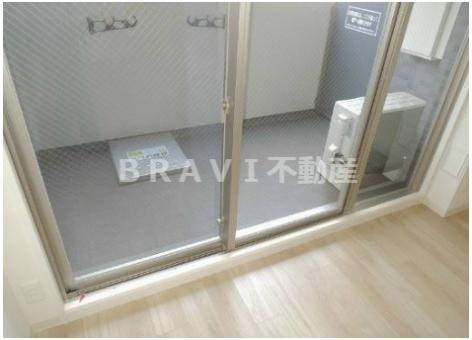 プレサンス玉造駅前　BRAVI不動産のバルコニー|【プレサンス玉造駅前】落ち着いた時間を過ごせるバルコニーです