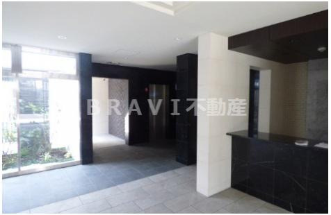 プレサンス玉造駅前　BRAVI不動産のエントランス|【プレサンス玉造駅前】エントランスです