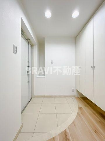 BRAVI南船場（ブラービ南船場）　BRAVI不動産の玄関