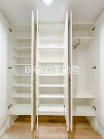 BRAVI南船場（ブラービ南船場）　BRAVI不動産の玄関