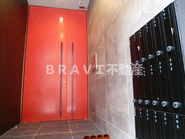 アークリヴェール　BRAVI不動産のエントランス|【アークリヴェール】エントランスです