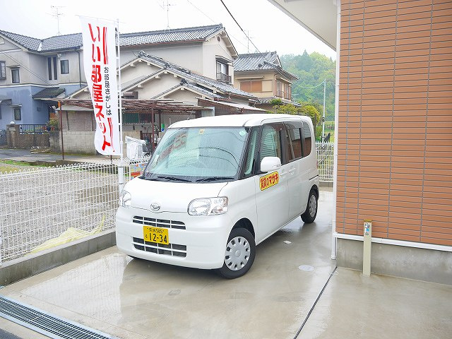 川上町戸建住宅B棟の駐車場|駐車場完備です