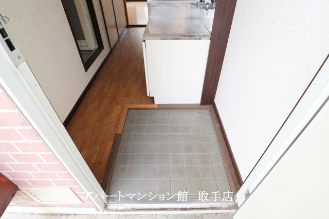 リバーサイドパレスの玄関