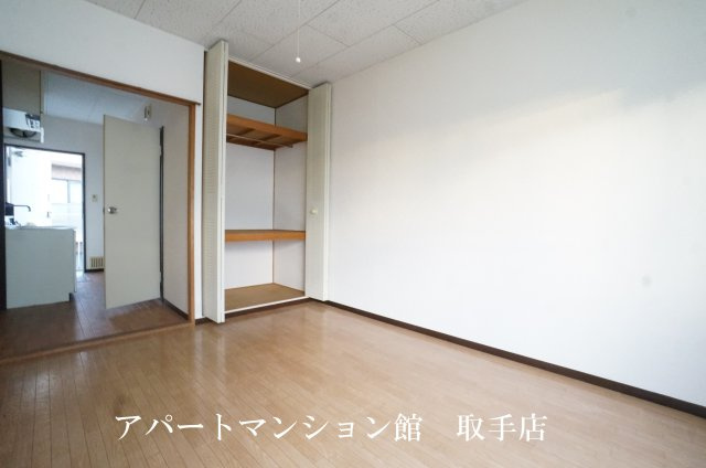 リバーサイドパレスの居間・リビング