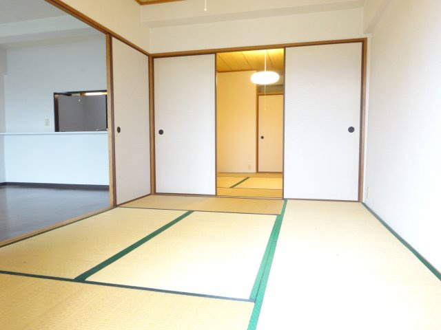 ライオンズマンション大阪狭山弐番館の和室