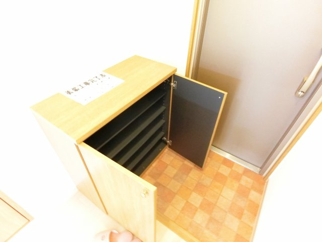 グミヒルズの玄関