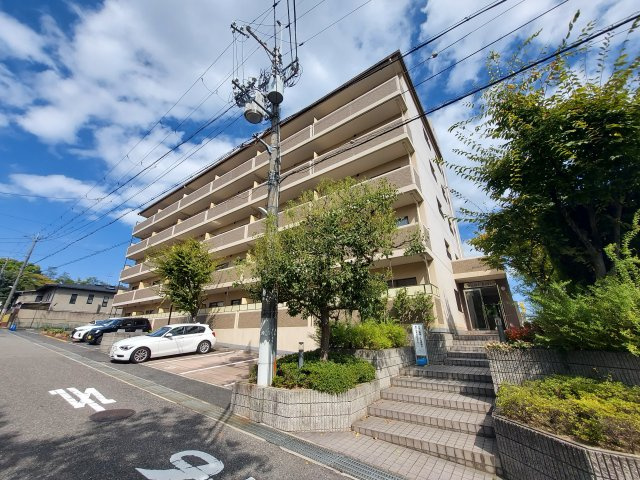 グミヒルズの外観