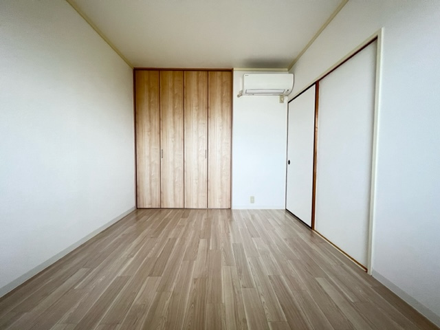 アデューウエダの洋室