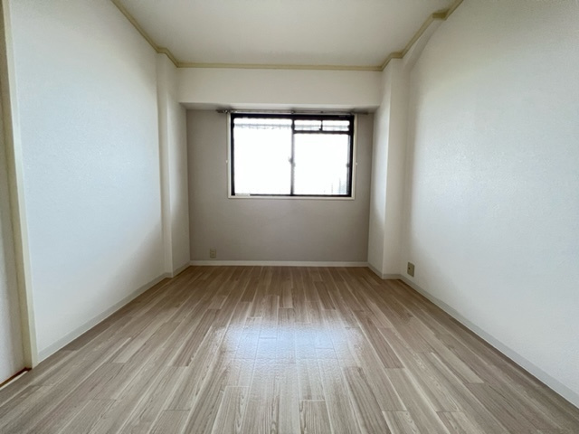 アデューウエダの寝室