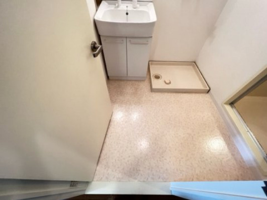 アデューウエダの洗面所