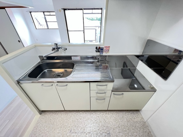 アデューウエダのキッチン