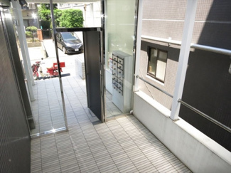 【エントランス】