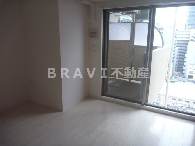 ミュプレ北浜EAST(旧名称SEST北浜) BRAVI不動産の洋室|【SEST北浜】広々とした洋室です