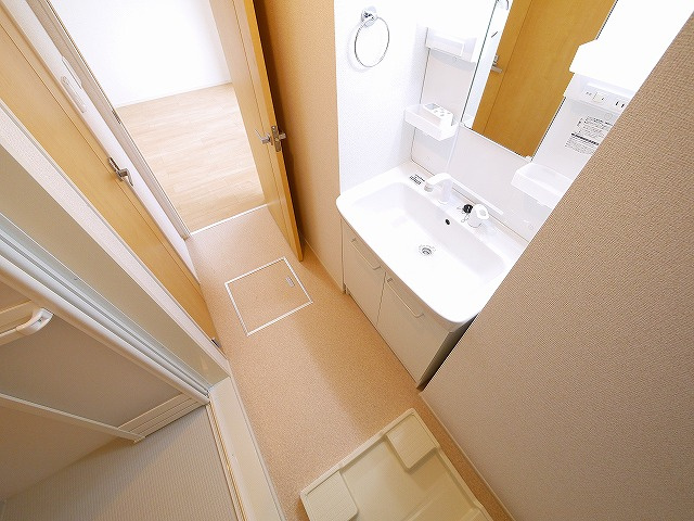 カルム　ドミールの洗面所|スペースが確保できる洗面所です