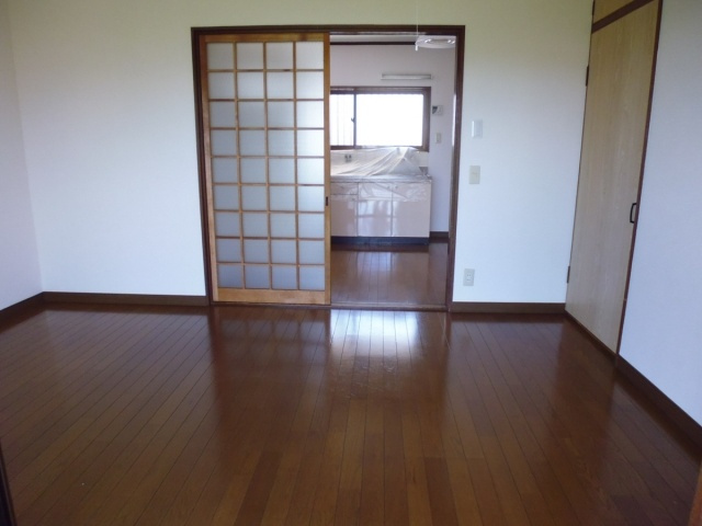 フラット松江の洋室
