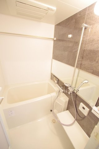 ノースヴィレッジ伍番館の浴室