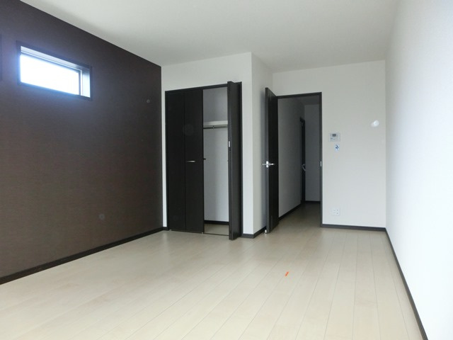 フジパレス神崎川　III番館の洋室