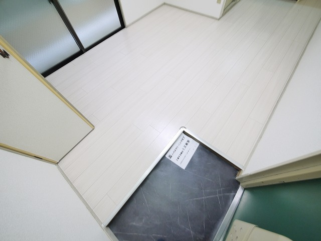 アートハウスならの玄関|明るい玄関です