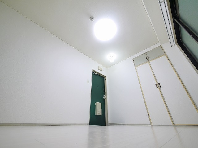 アートハウスならの洋室|落ち着いた色調の洋室です