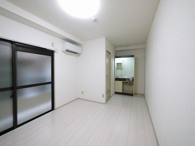 アートハウスならの洋室|ゆったりした洋室です