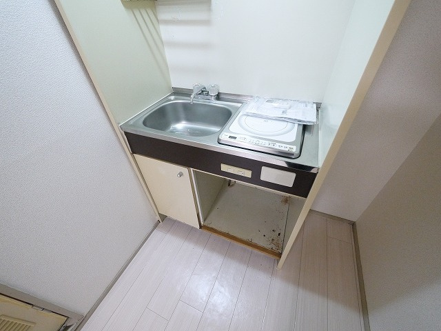 アートハウスならのキッチン|コンパクトなキッチンで掃除もラクラク