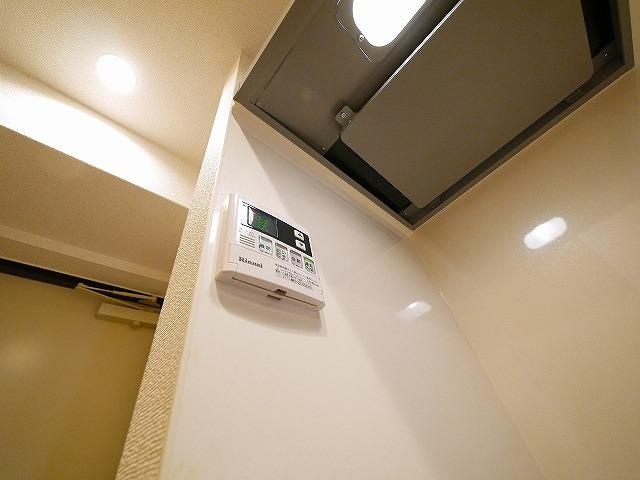 ルミエール生駒の設備|給湯器リモコンです