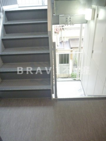 IZUROKU北浜（イズロク北浜）　BRAVI不動産のその他共用部分|【IZUROKU北浜】階段