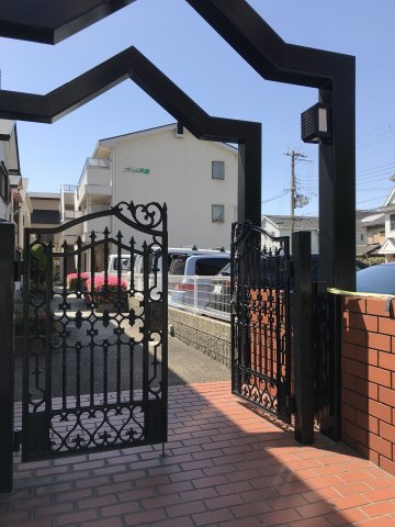 プラージュ芦屋の外観
