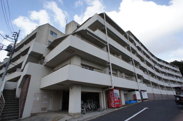 取手市井野の賃貸マンションの外観