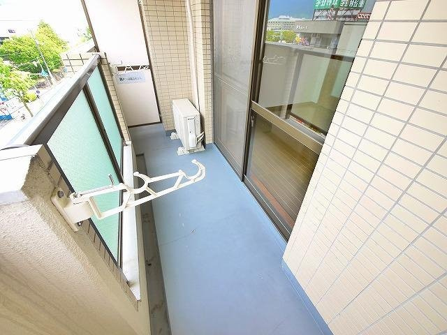 楠本第二ビルのバルコニー|落ち着いた時間を過ごせるバルコニーです
