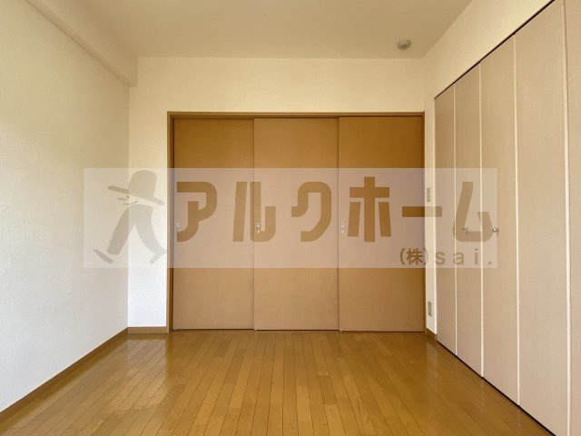 アドヴァンス福力の洋室