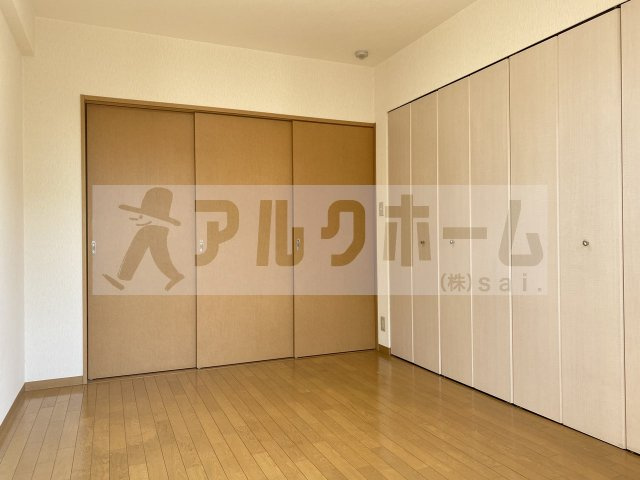 アドヴァンス福力の洋室