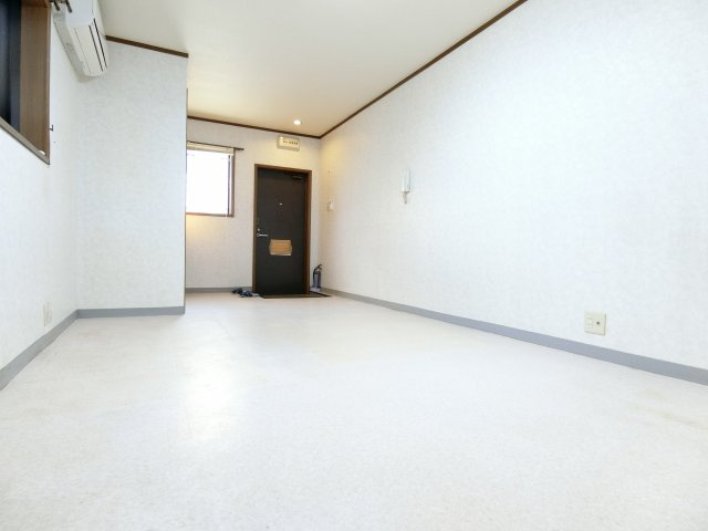 酒井ハイツの洋室