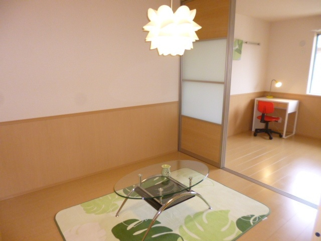 メゾン　ド　SATOMI　A棟の洋室