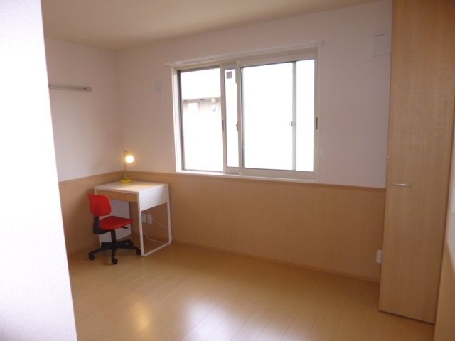 メゾン　ド　SATOMI　A棟の洋室