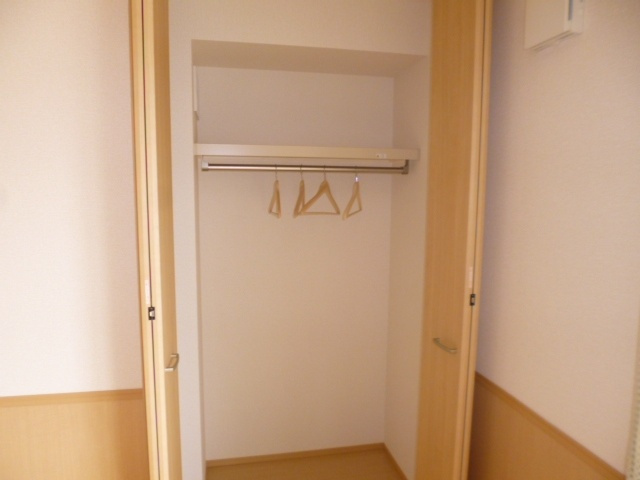 メゾン　ド　SATOMI　A棟の収納